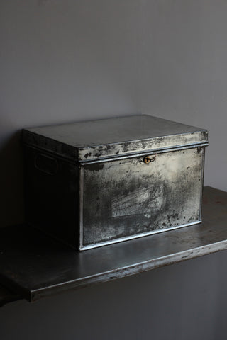 Vintage Deed Box (with key) A