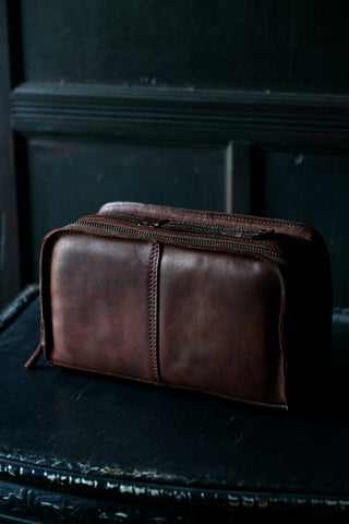 Vintage Style Leather WashBag | Rust