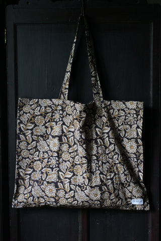 Floral block print tote bag Black