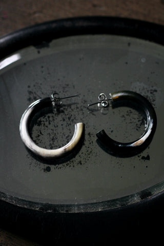 Natural rounded hoop earring | Black Buffalo Horn