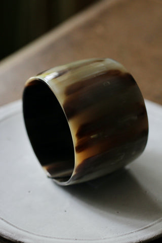 Wide Bangle | Natural Black Horn