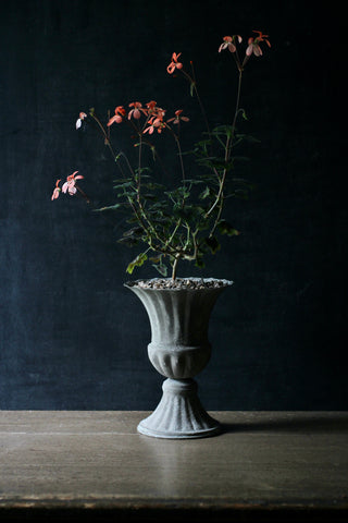 VINTAGE URN | ANTIQUE GREY