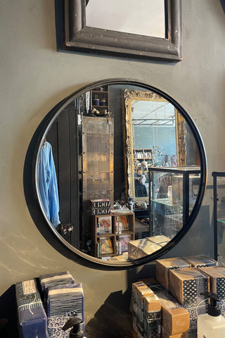 Round Black Mirror (metal frame)