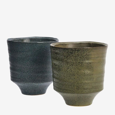 Stoneware flowerpot