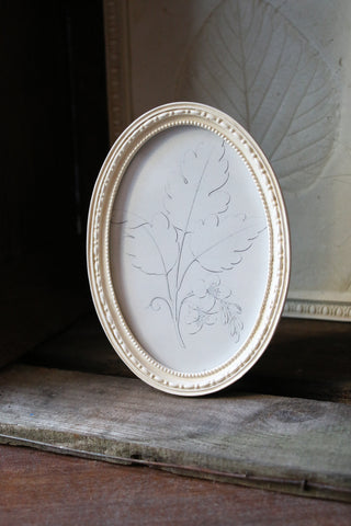 White Resin Oval Frame (4x6")